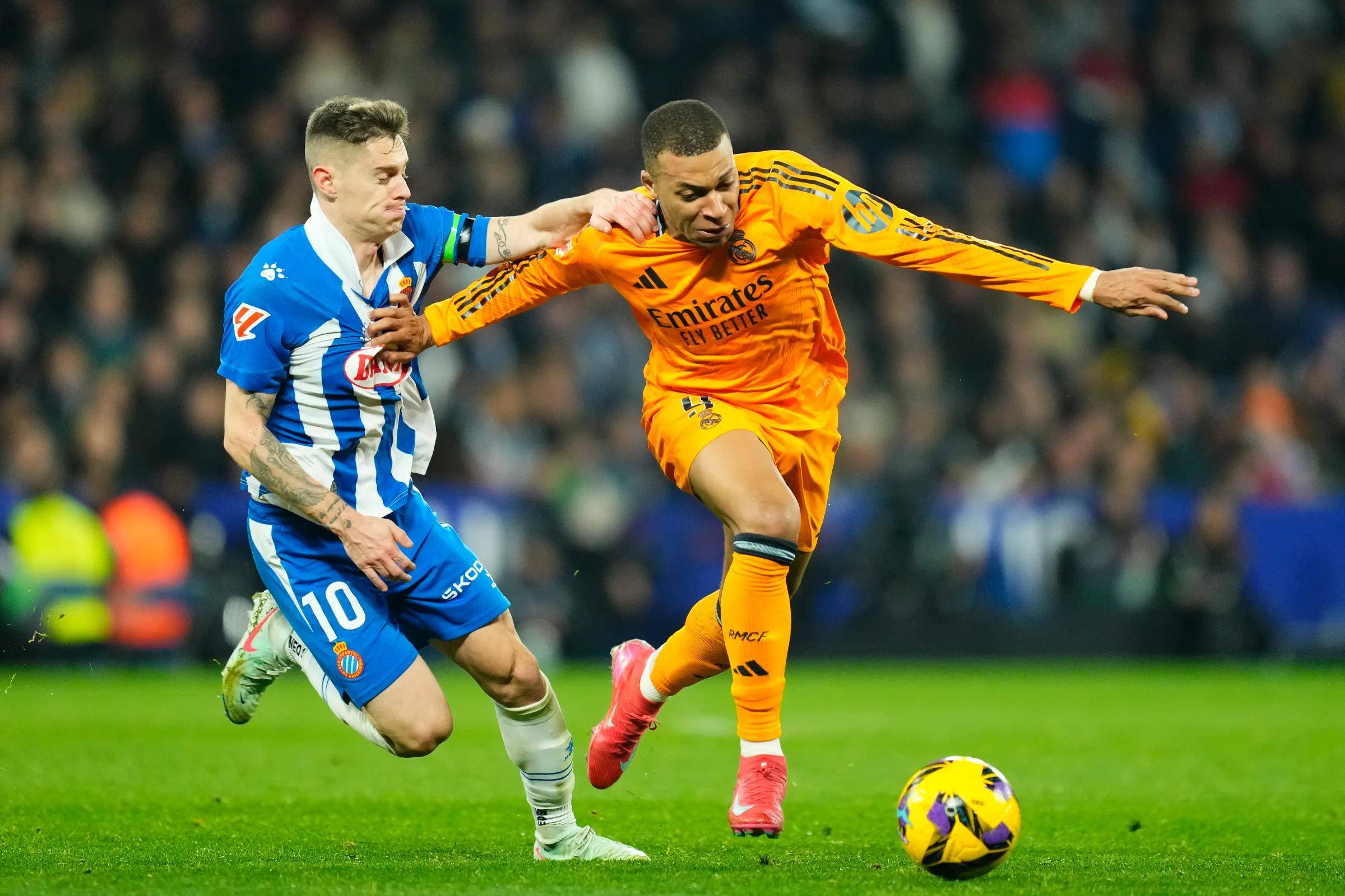 pingbosportsApp下载赛地聚焦——西甲冲刺阶段热度飙升，迈阿密热火刷新队史纪录，球迷炸锅，身体对抗强度拉满的简单介绍