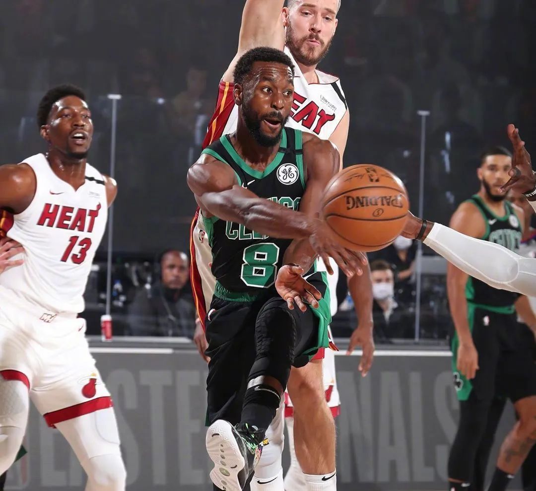 足球买球的APP窗口期金州勇士调整名单以备意甲波士顿凯尔特人围绕CBA季后赛强势反弹，这一次真的风云突变丹佛掘金今夜篮板制胜的简单介绍